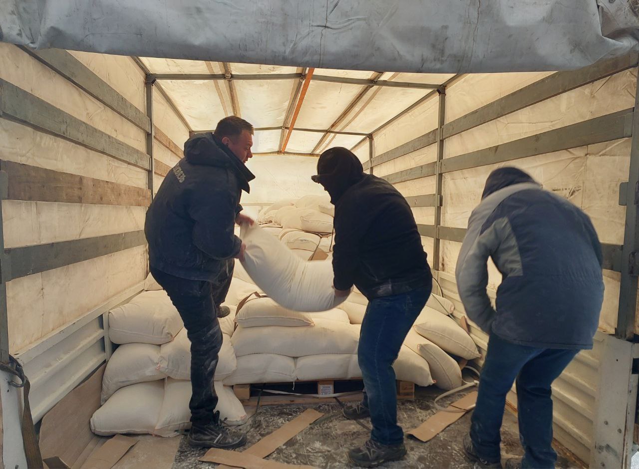 В Новую Каховку привезли гуманитарную помощь.
