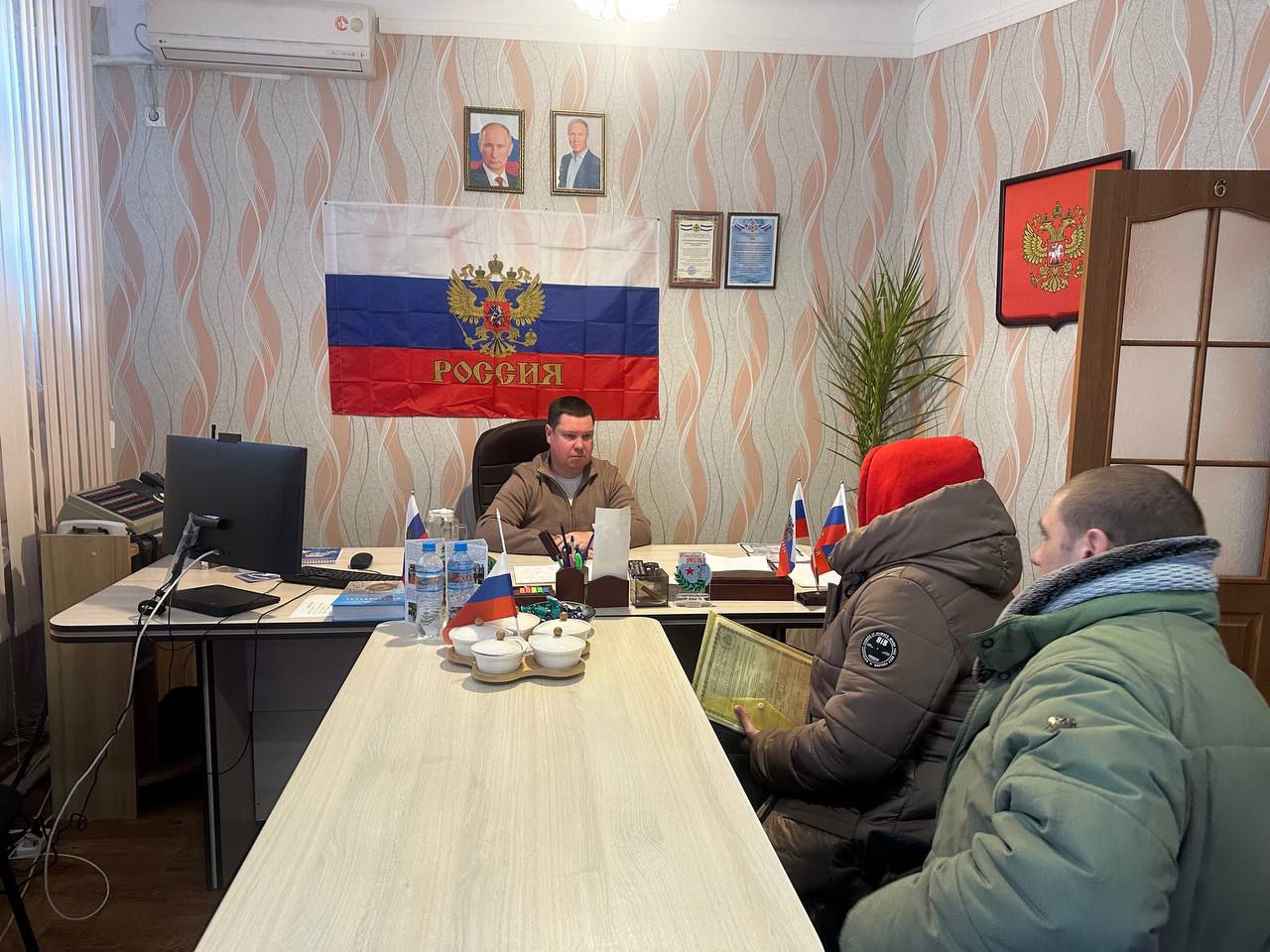 Глава городского округа город Новая Каховка Виталий Гура провёл личный прием граждан.