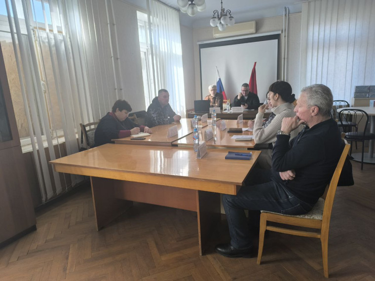 В Новой Каховке состоялось очередное заседание комиссии по делам несовершеннолетних и защите их прав. В Новой Каховке состоялось очередное заседание комиссии по делам несовершеннолетних и защите их прав.
